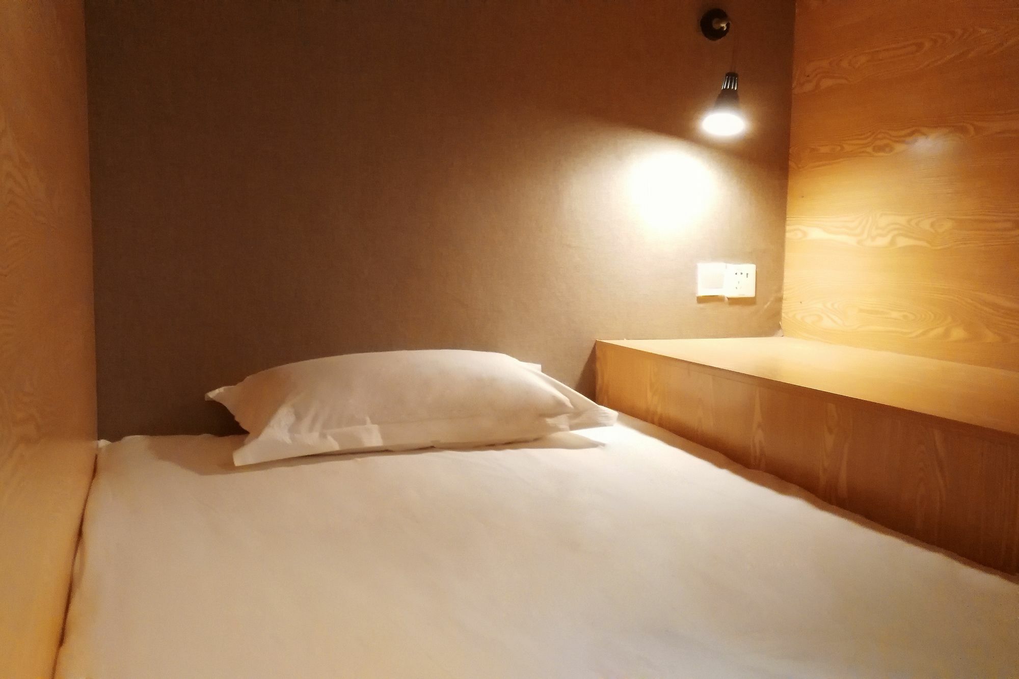 Masherbrum Outdoor Travelling Hostel Чэнду Экстерьер фото